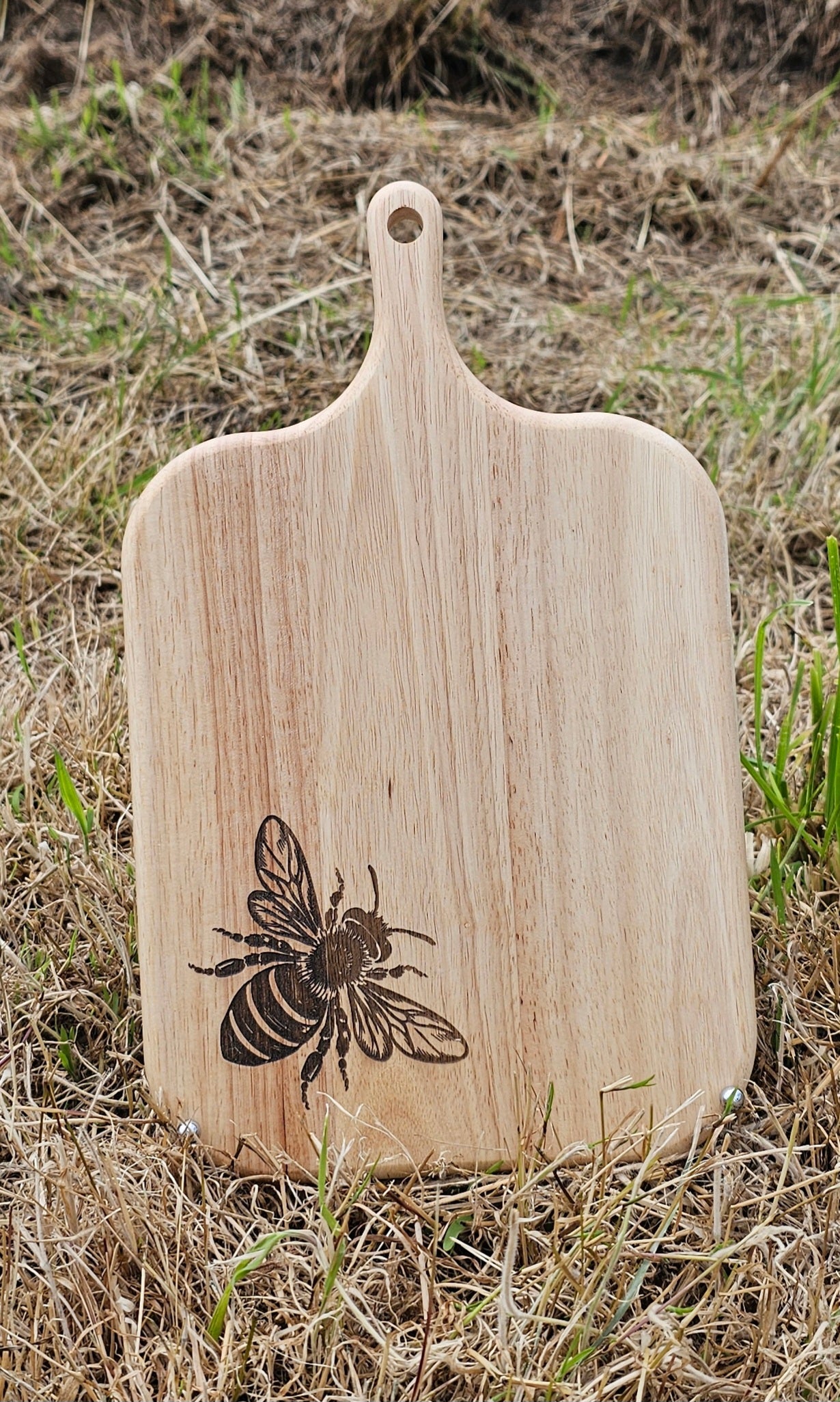 Small Oak Bee Cutting Board